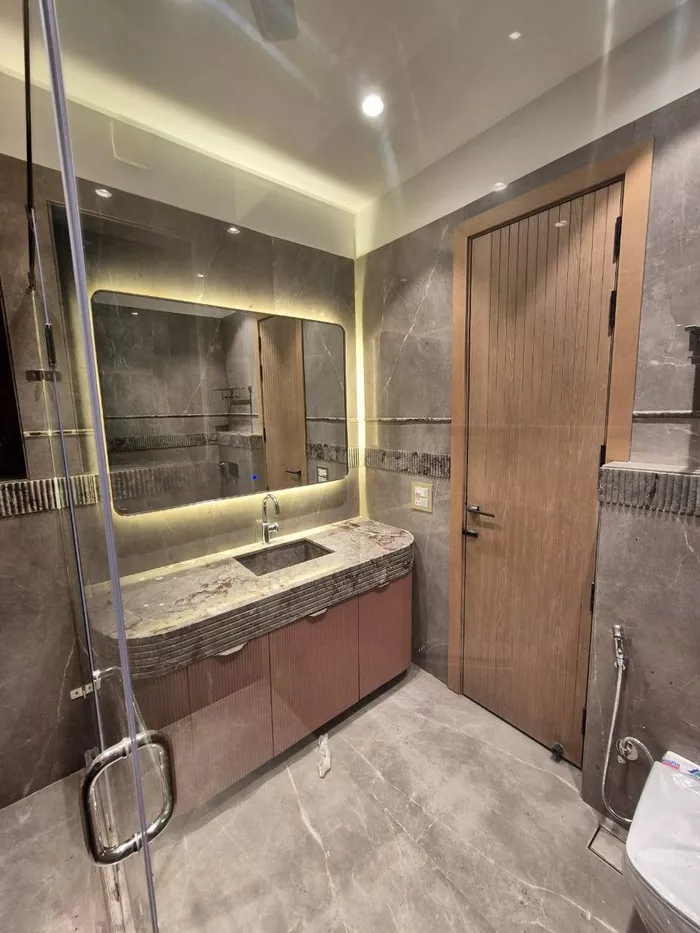 South Delhi Floors - South Ex 2 (4 BHK, 4500 sqft) : Image 1