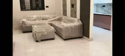 Spacious 4 BHK Builder Floor in Rajiv Nagar - Walking Distance to Metro : Image